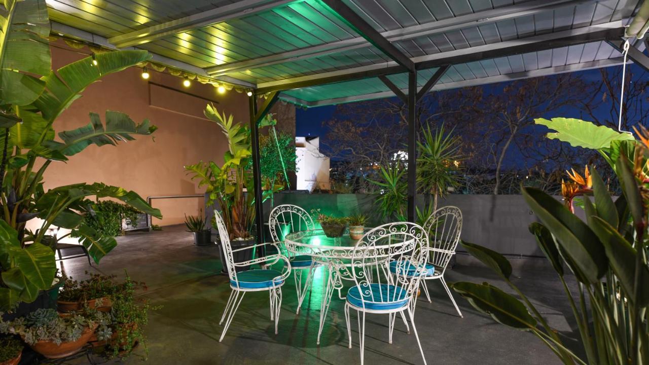 Monastiraki #Wallsfree Citycenter- Unspoiled Athens Apartments Kültér fotó