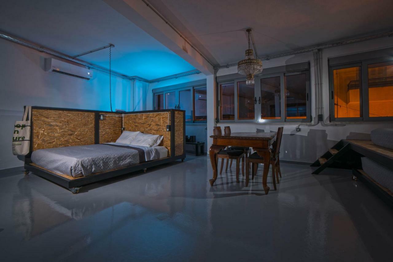 Monastiraki #Wallsfree Citycenter- Unspoiled Athens Apartments Kültér fotó